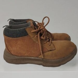 OshKosh B'Goah kids Stanton lace up boots size 1